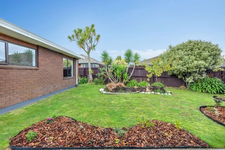 Photo of property in 36 Kirsten Place, Parklands, Christchurch, 8083