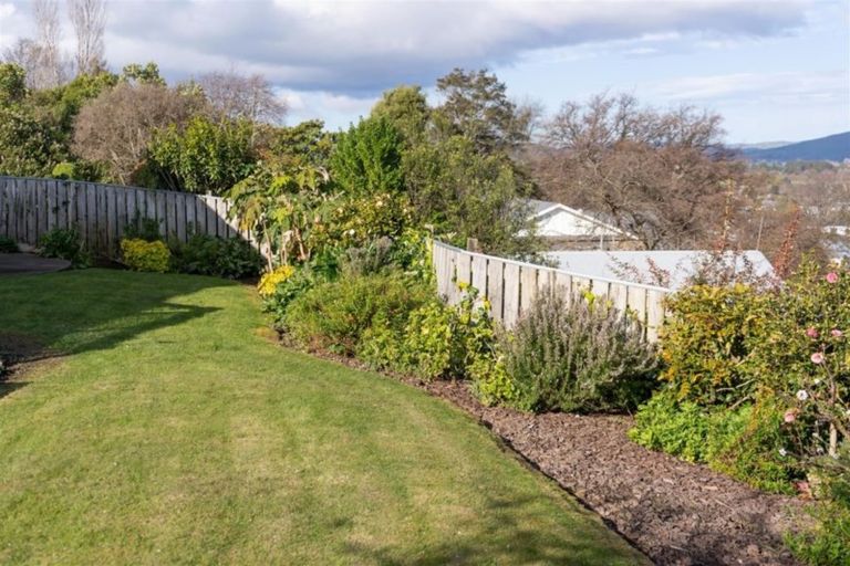 Photo of property in 3a Kauri Grove, Lansdowne, Masterton, 5810