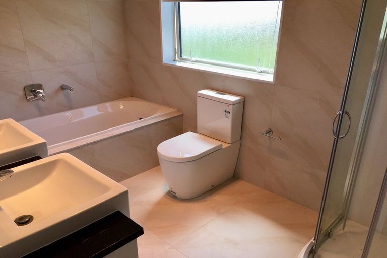 Photo of property in 10 Atalanta Way, Beachlands, Auckland, 2018