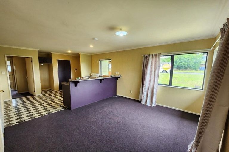 Photo of property in 35 Rata Street, Tokomaru, Palmerston North, 4474