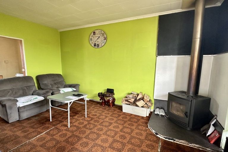 Photo of property in 240 Princes Street, Strathern, Invercargill, 9812