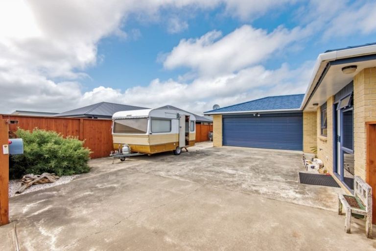 Photo of property in 32 Andrews Street, Foxton Beach, Foxton, 4815