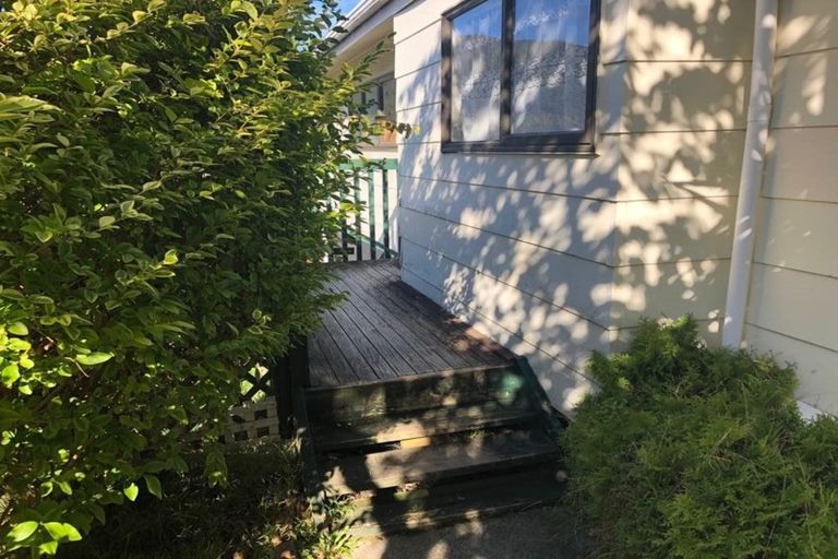 Photo of property in 5 Naseby Grove, Wainuiomata, Lower Hutt, 5014