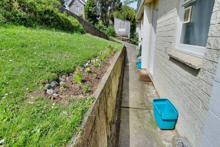 Photo of property in 2/50 Buckley Road, Southgate, Wellington, 6023