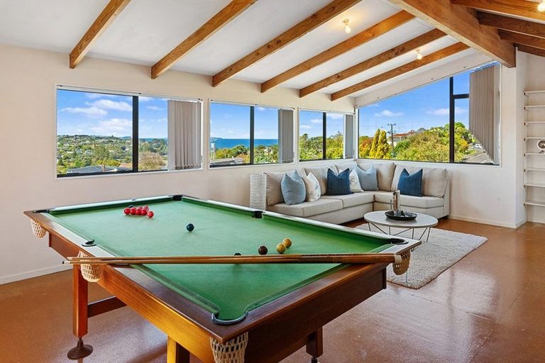 Photo of property in 852 Beach Road, Waiake, Auckland, 0630