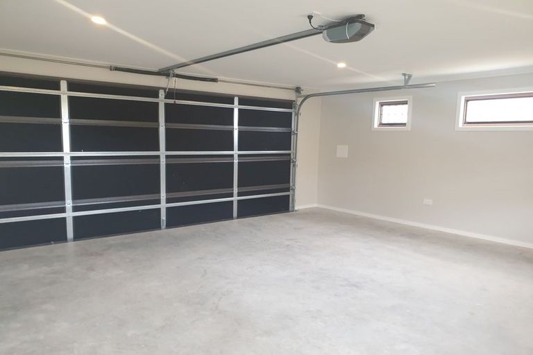 Photo of property in 31 Main Road, Titahi Bay, Porirua, 5022