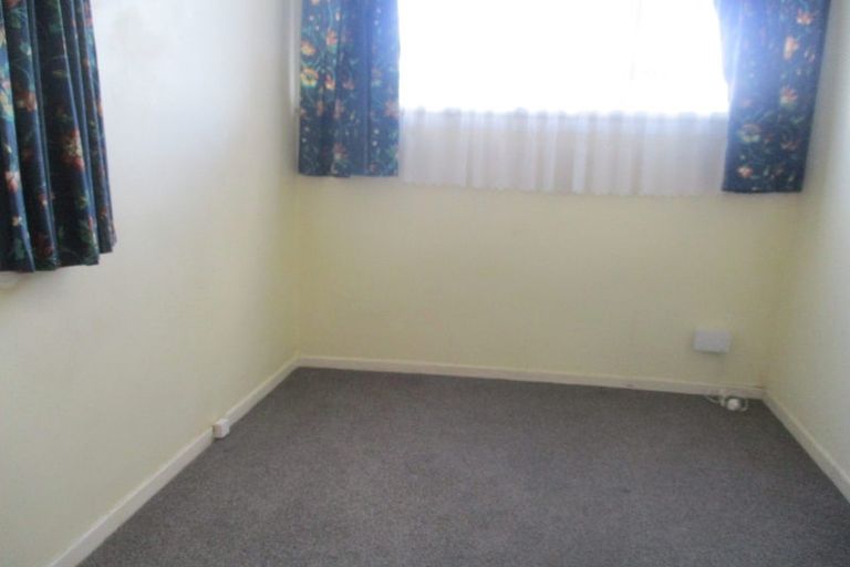 Photo of property in 81 Northland Road, Northland, Wellington, 6012