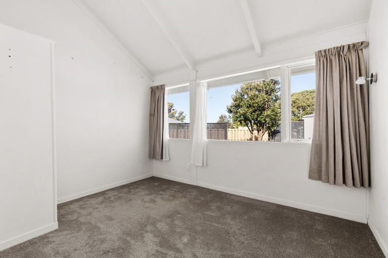 Photo of property in 27 Guthrie Crescent, Castlepoint, Masterton, 5889