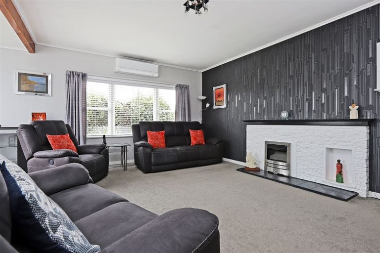 Photo of property in 33 Elliott Crescent, Havelock North, 4130