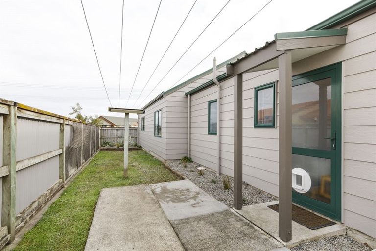 Photo of property in 102 Roberts Line, Kelvin Grove, Palmerston North, 4414