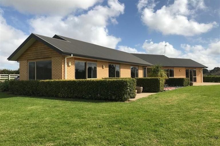 Photo of property in 182 Ramarama Road, Ramarama, Drury, 2579