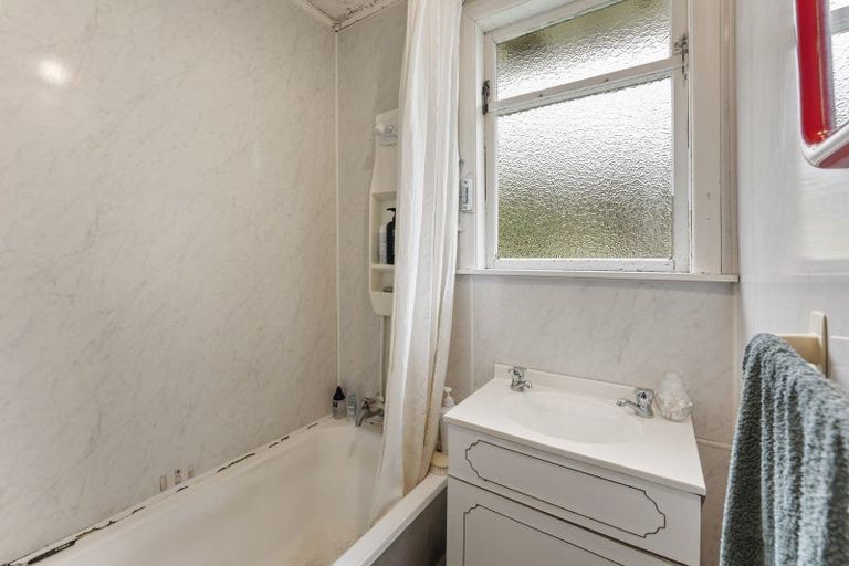 Photo of property in 108 Rata Street, Naenae, Lower Hutt, 5011