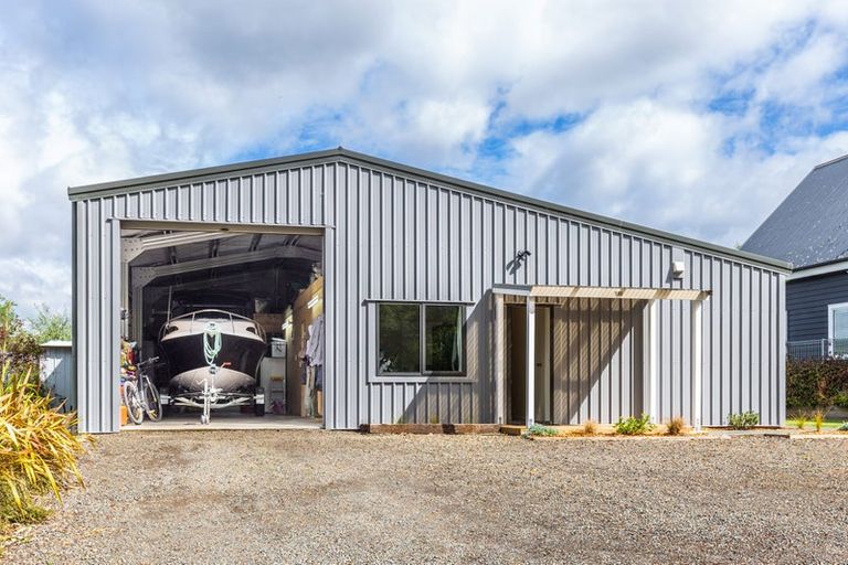 Photo of property in 130 Kenrigg Road, Kinloch, Taupo, 3377