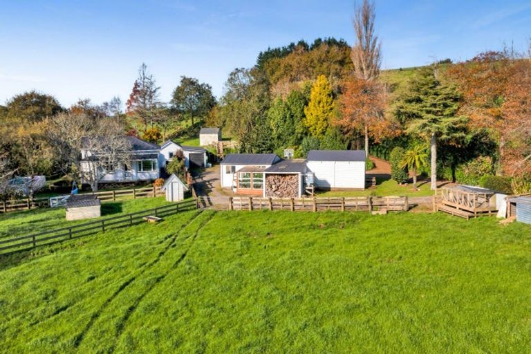 Photo of property in 295 Skinner Road, Bird Road, Stratford, 4393