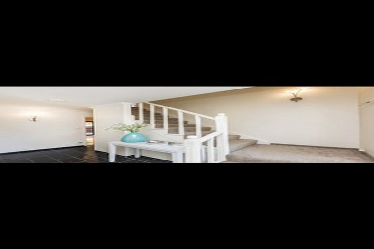 Photo of property in 4 Rowanwood Close, Halswell, Christchurch, 8025