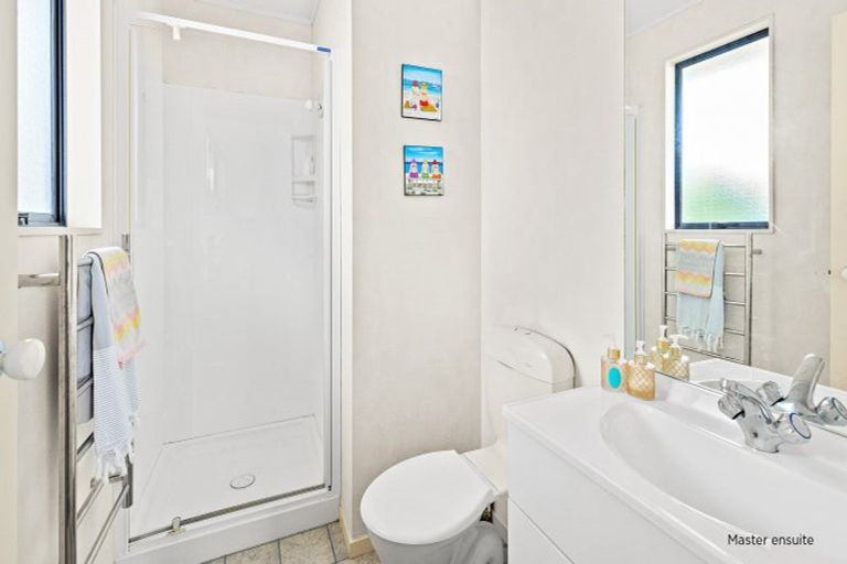 Photo of property in 11 Kitty Frazer Lane, Omaha, 0986