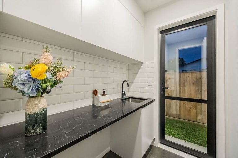 Photo of property in 22 Lewis Younie Road, Kumeu, 0810