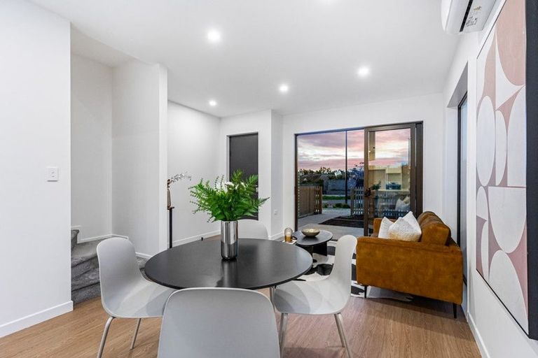 Photo of property in 216 Henwood Road, Westgate, 0814