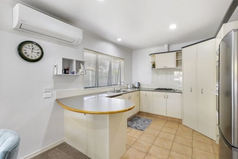 Photo of property in 93 Kahira Crescent, Papamoa Beach, Papamoa, 3118