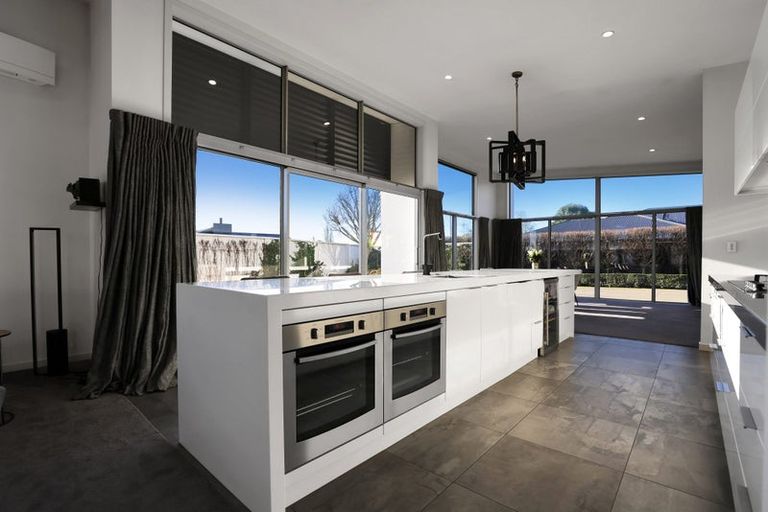 Photo of property in 12 Kelburn Place, Tinwald, Ashburton, 7700