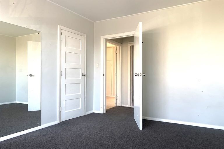 Photo of property in 11 Bevin Place, Bryndwr, Christchurch, 8053