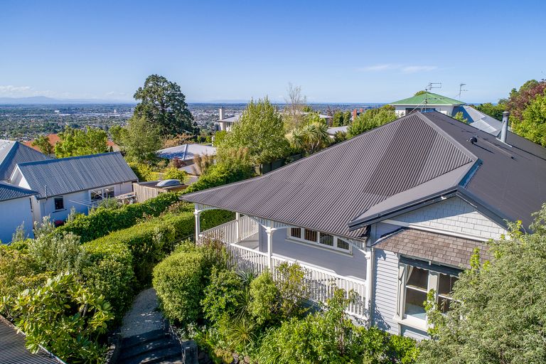 Photo of property in 93 Dyers Pass Road, Cashmere, Christchurch, 8022