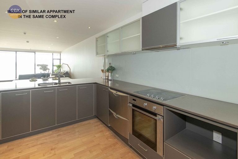 Photo of property in 402/7 Humber Street, Pandora, Napier, 4110