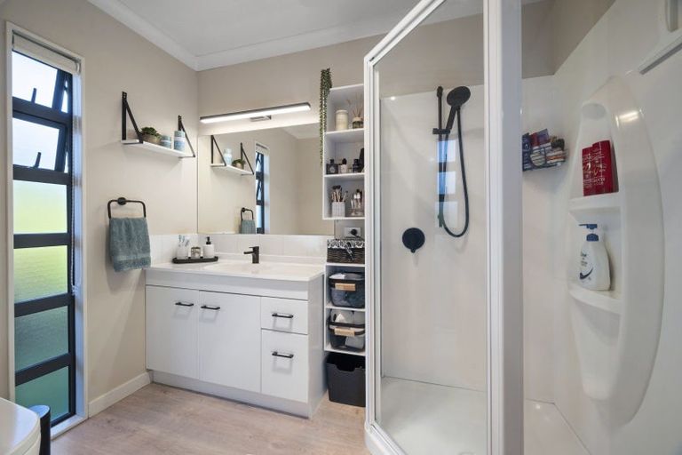 Photo of property in 2 Birchwood Lane, Hilltop, Taupo, 3330