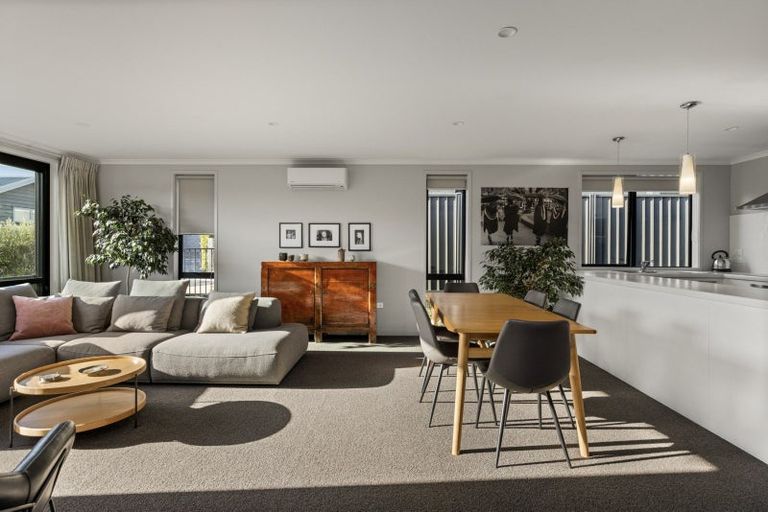 Photo of property in 2 Sable Lane, Pyes Pa, Tauranga, 3112