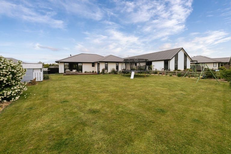 Photo of property in 4 West Bay Place, Huntingdon, Ashburton, 7774