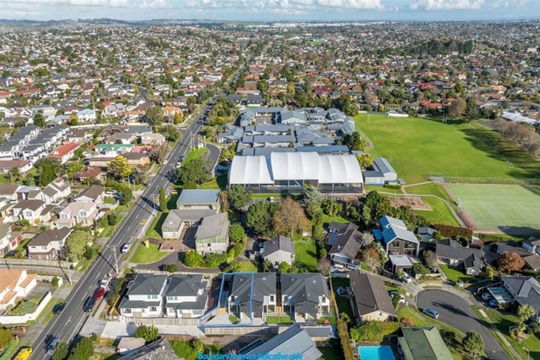 Photo of property in 241a Bucklands Beach Road, Bucklands Beach, Auckland, 2012