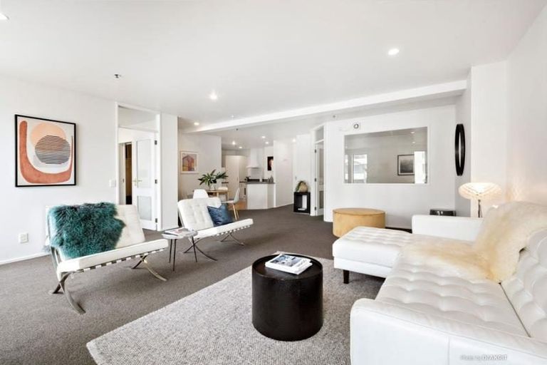 Photo of property in Courtenay Apartments, 403/120 Courtenay Place, Te Aro, Wellington, 6011