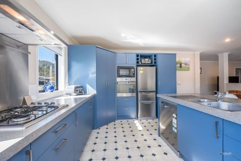 Photo of property in 4 Fraser Colman Grove, Wainuiomata, Lower Hutt, 5014