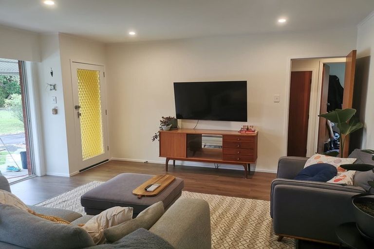 Photo of property in 2/14 Pamela Place, New Lynn, Auckland, 0600