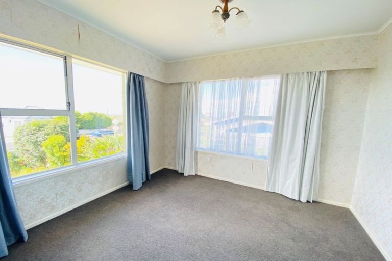 Photo of property in 150 Mokoia Road, Chatswood, Auckland, 0626