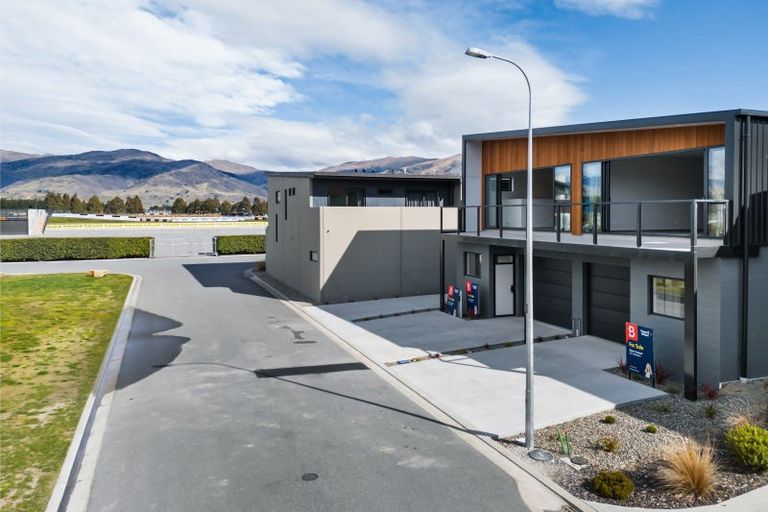 Photo of property in 10 Le Mans Grove, Cromwell, 9384