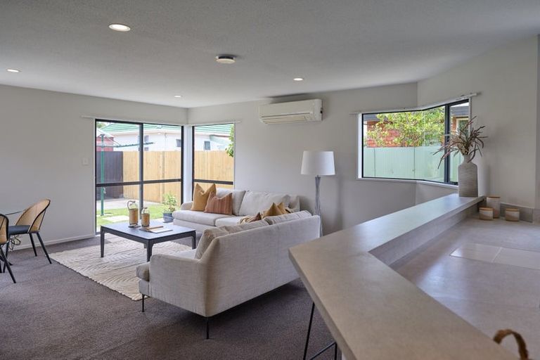 Photo of property in 22a Dunedin Street, Redwood, Christchurch, 8051