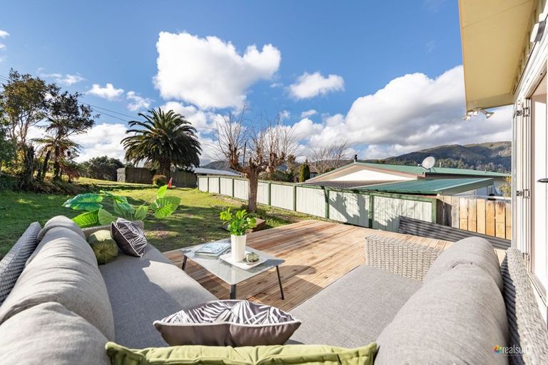 Photo of property in 79 Bird Grove, Stokes Valley, Lower Hutt, 5019