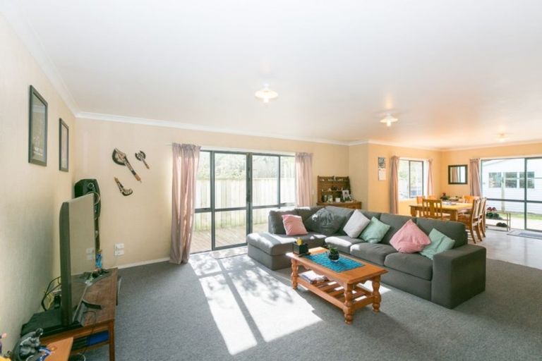 Photo of property in 55 Seaview Road, Marfell, New Plymouth, 4310