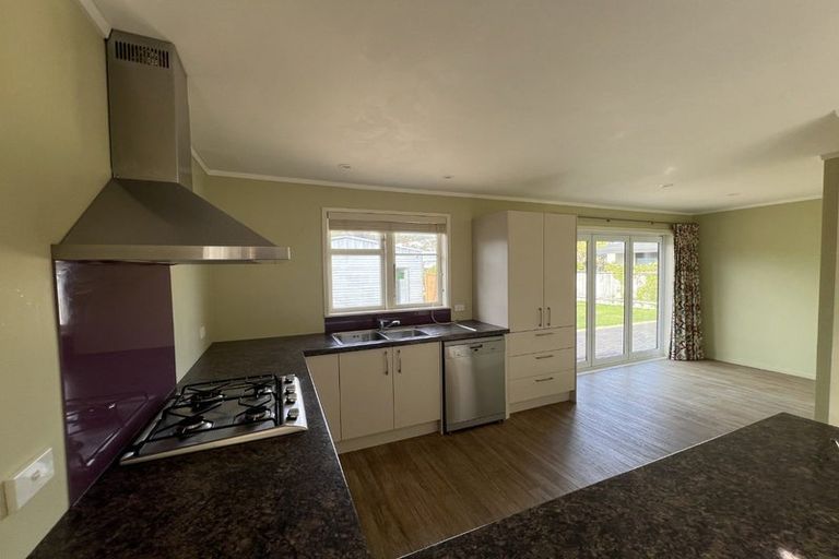 Photo of property in 78 Oxford Street, Tawa, Wellington, 5028