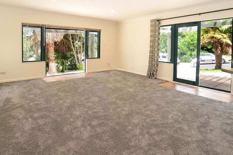 Photo of property in 2 Roseville Road, Gulf Harbour, Whangaparaoa, 0930