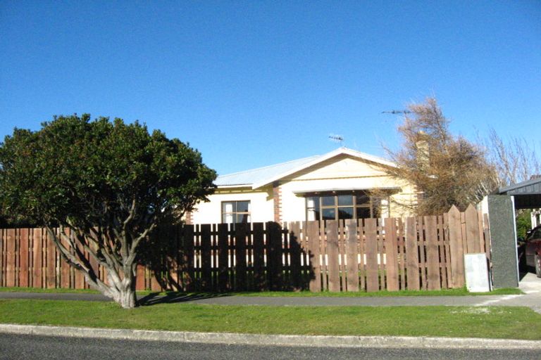 Photo of property in 11 Robertson Street, Richmond, Invercargill, 9810
