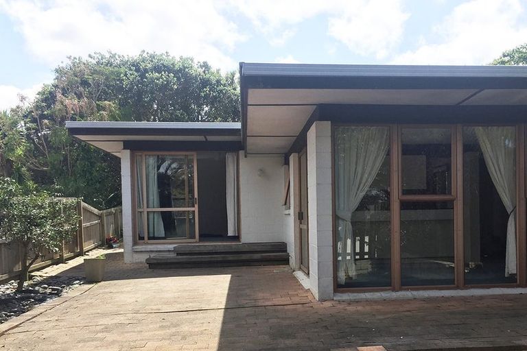 Photo of property in 162 Weatherly Road, Torbay, Auckland, 0630