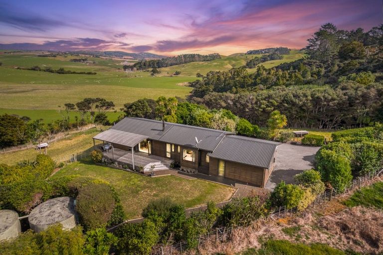 Photo of property in 93 Hamilton Road, Waimauku, 0881