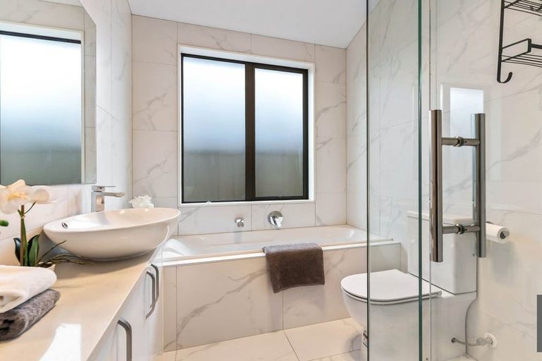 Photo of property in 13 Huahua Crescent, Papakura, 2110