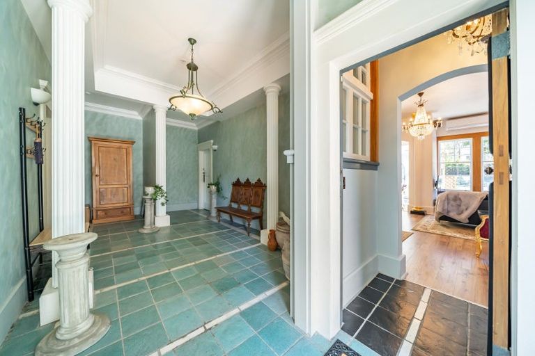 Photo of property in 24 Hobson Street, Thorndon, Wellington, 6011