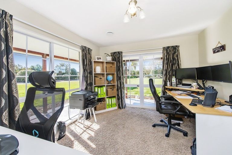 Photo of property in 406 Courtenay Road, Charing Cross, Christchurch, 7671