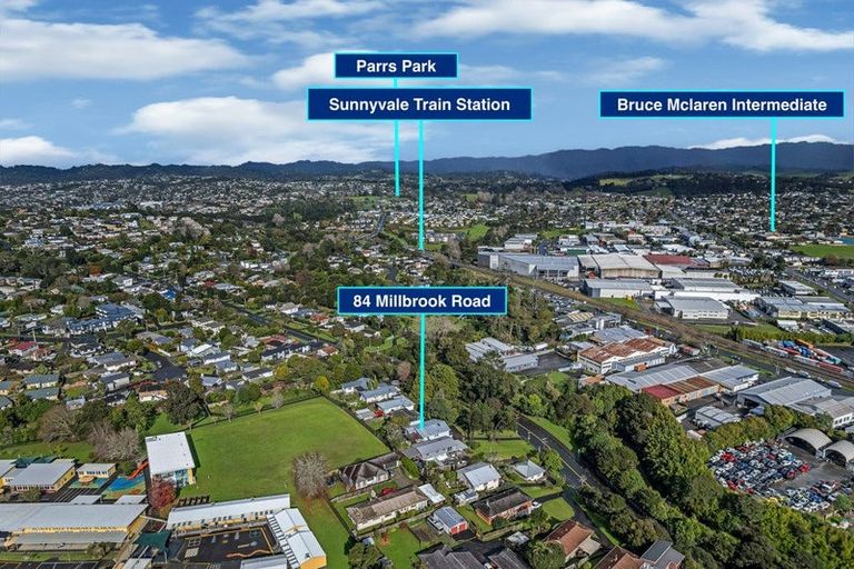 Photo of property in 84 Millbrook Road, Henderson, Auckland, 0612