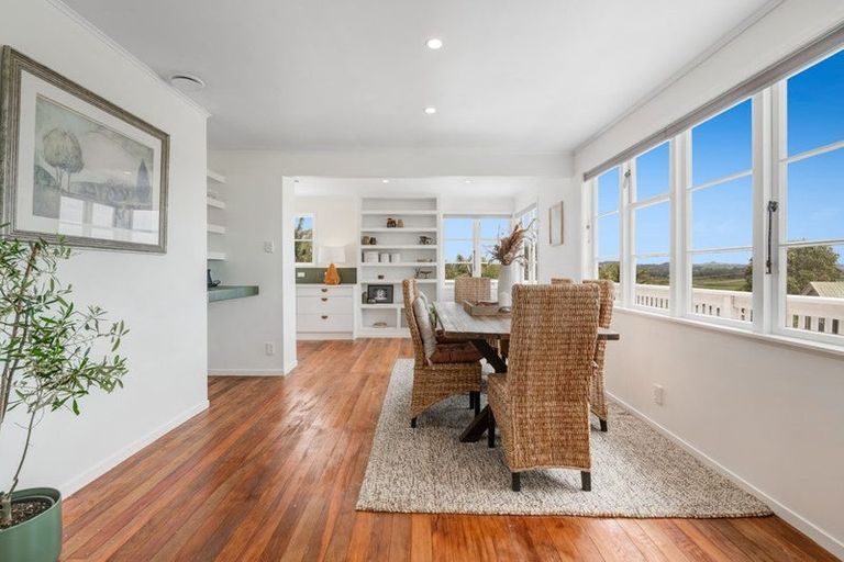 Photo of property in 10 St James Avenue, Helensville, 0800