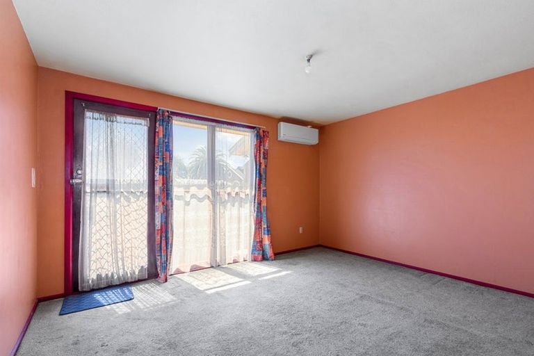 Photo of property in 2/98 Mathesons Road, Phillipstown, Christchurch, 8011